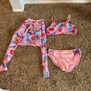 Girls swimsuit